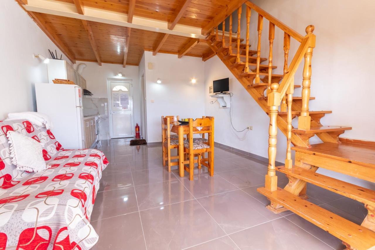 9 Mouses Apartment Филиатра Екстериор снимка