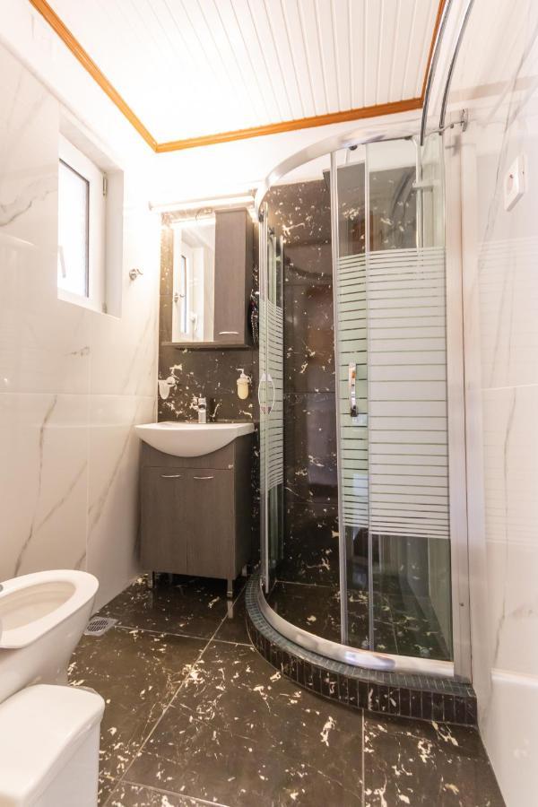 9 Mouses Apartment Филиатра Екстериор снимка