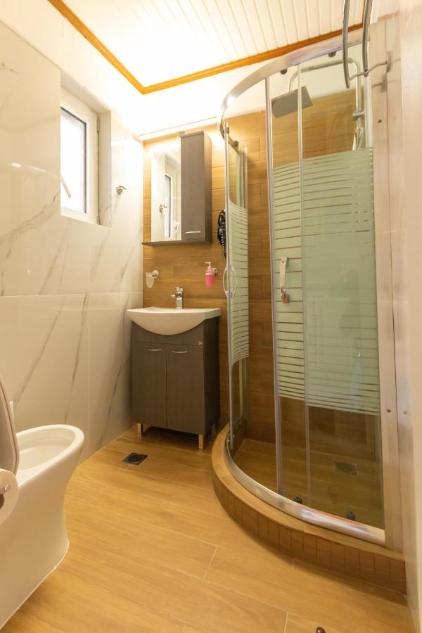 9 Mouses Apartment Филиатра Екстериор снимка